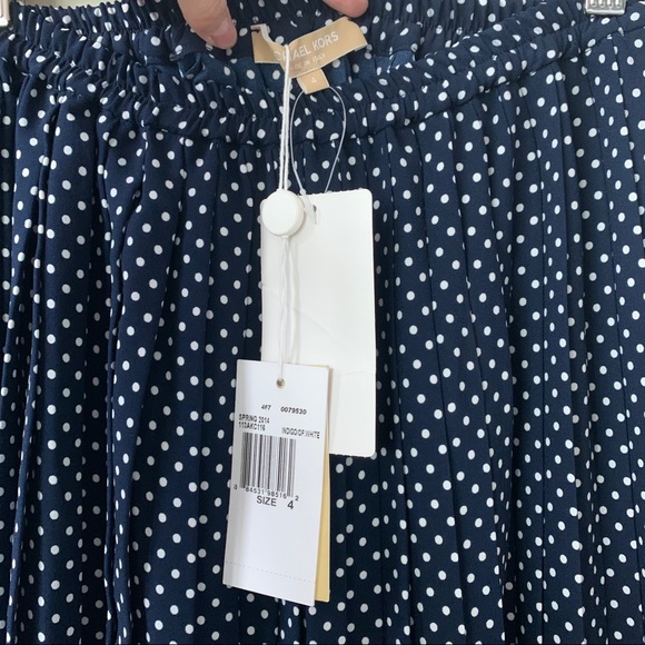 Michael Kors Pleated Skirt - Picture 2 of 5